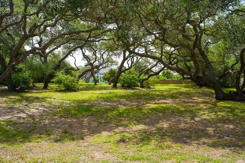 9 Bahama St, Rockport, TX, 78382-3776 | Card Image