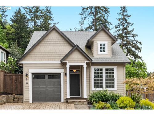 518 Jersey St, Silverton, OR, 97381-1735 | Card Image