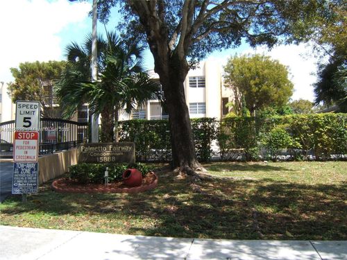 apt-201-15888 Sw 95th Ave, Miami, FL, 33157-1813 | Card Image