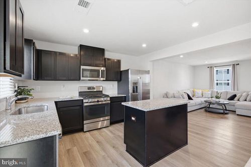 24 Wendowski Street, BEVERLY, NJ, 08010 | Card Image