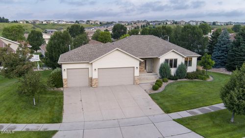 2000 Valley Dr, Bismarck, ND, 58503-1704 | Card Image