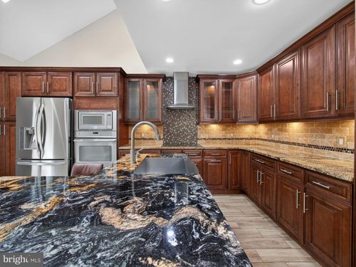 333 Basswood Cir, FEASTERVILLE TREVOSE, PA, 19053-7223 | Card Image