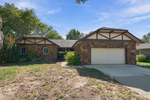 1204 N Armstrong Ct, Derby, KS, 67037-2805 | Card Image