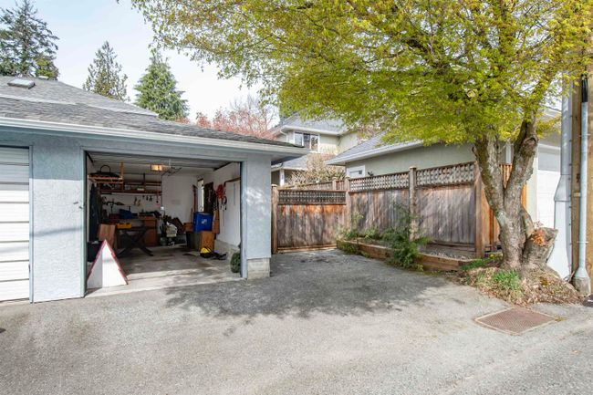 245 E 17 Th Street, Townhouse with 3 bedrooms, 2 bathrooms and 2 parking in North Vancouver BC | Image 26