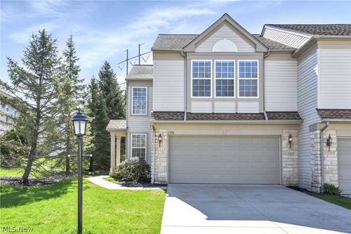 1370 N Yorkshire Dr, Broadview Heights, OH, 44147-4279 | Card Image