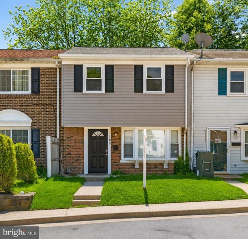 108 W Orndorff Dr, BRUNSWICK, MD, 21716-1222 | Card Image