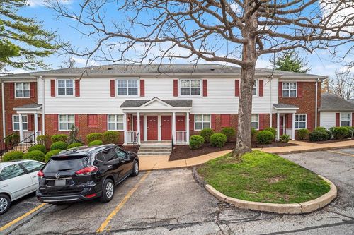 9079 W Swan Cir, Saint Louis, MO, 63144-1646 | Card Image