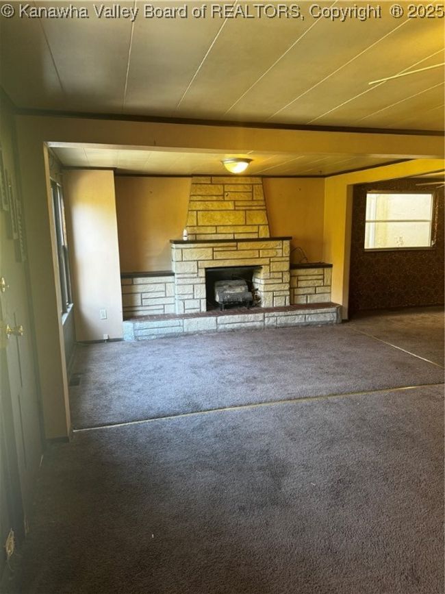 138 Cassick St, House other with 3 bedrooms, 2 bathrooms and null parking in Logan WV | Image 4