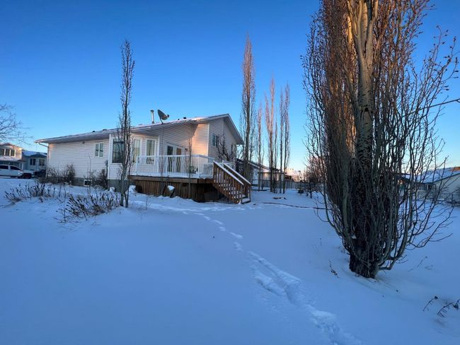9121 111 Avenue, Home with 4 bedrooms, 3 bathrooms and 4 parking in Grande Prairie AB | Image 32