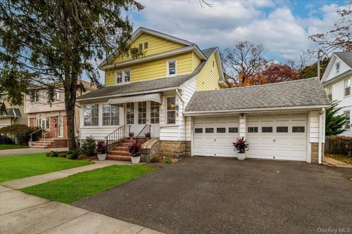 108 Earle Ave, Lynbrook, NY, 11563-3628 | Card Image