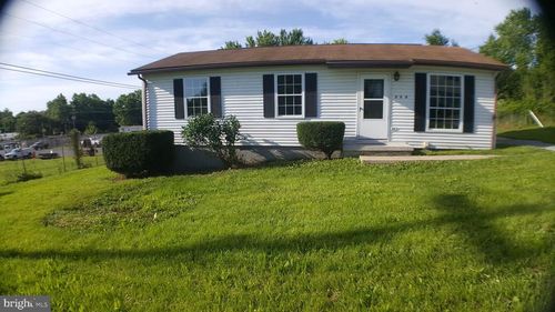 200 Peach Tree Dr, RANSON, WV, 25438-1130 | Card Image