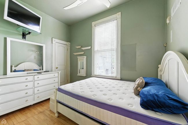 2240 S Avers Ave, Home with 2 bedrooms, 2 bathrooms and 2 parking in Chicago IL | Image 6