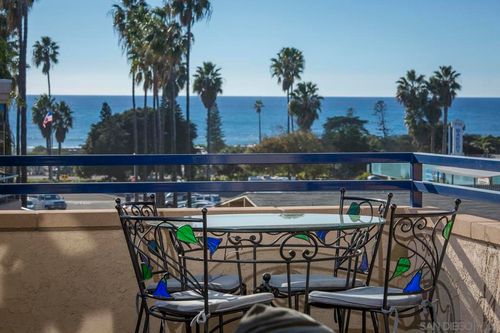 2154 Manchester Ave, Cardiff by the Sea, CA, 92007-1628 | Card Image