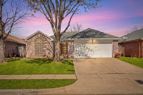 9089 Brushy Creek Trail, Fort Worth, TX, 76118 | Card Image