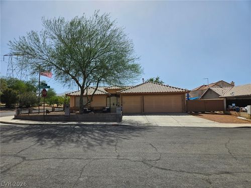 541 Trocadero St, Henderson, NV, 89015-6956 | Card Image