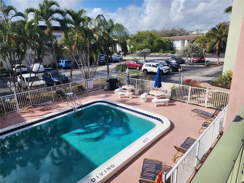 apt-107-100 Se 6th Ave, Pompano Beach, FL, 33060-7282 | Card Image