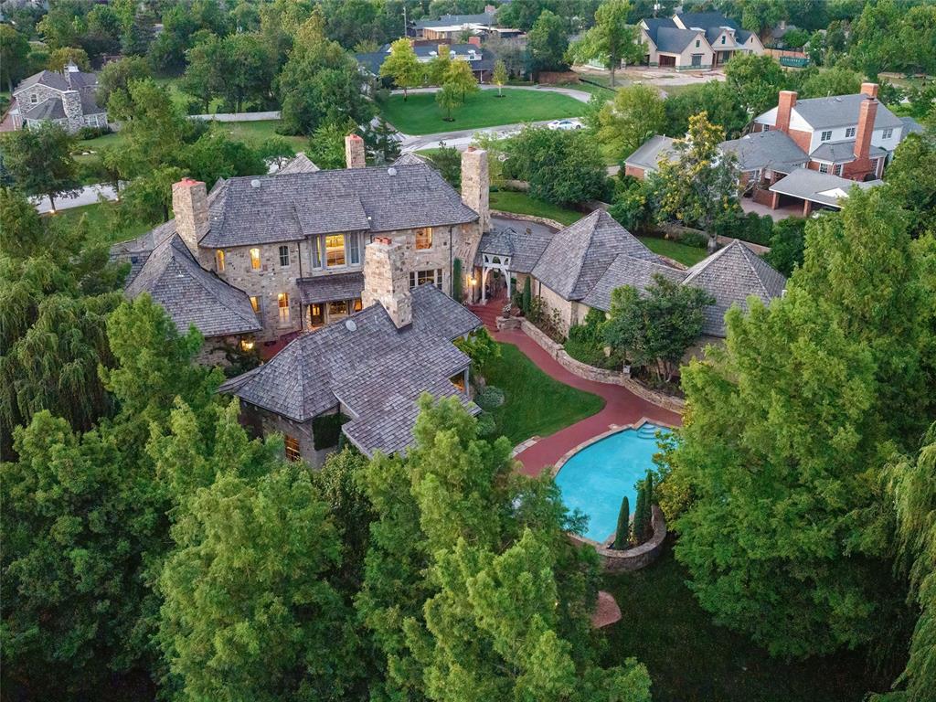 Guilford Ln, Nichols Hills, OK 73120
