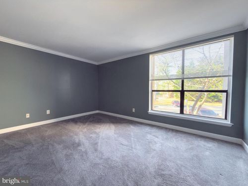 b-3327 Huntley Square Dr, TEMPLE HILLS, MD, 20748-6216 | Card Image