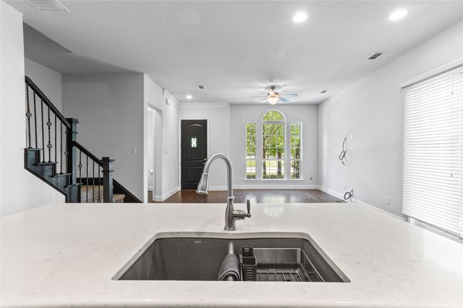 Huge island and stainless sink | Image 10