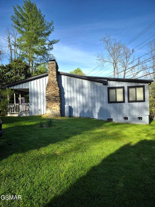 4455 Trail Hollow Rd, Cosby, TN, 37722-2127 | Card Image