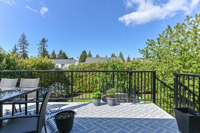15561 91 A Avenue, House other with 9 bedrooms, 4 bathrooms and 2 parking in Surrey BC | Image 14