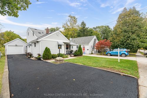 478 Moore St, London, ON, N6C2C2 | Card Image