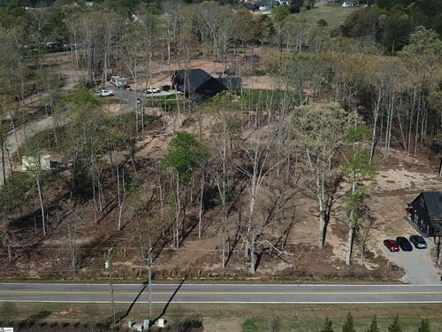 402 Fowler Rd, Campobello, SC, 29322-9175 | Card Image