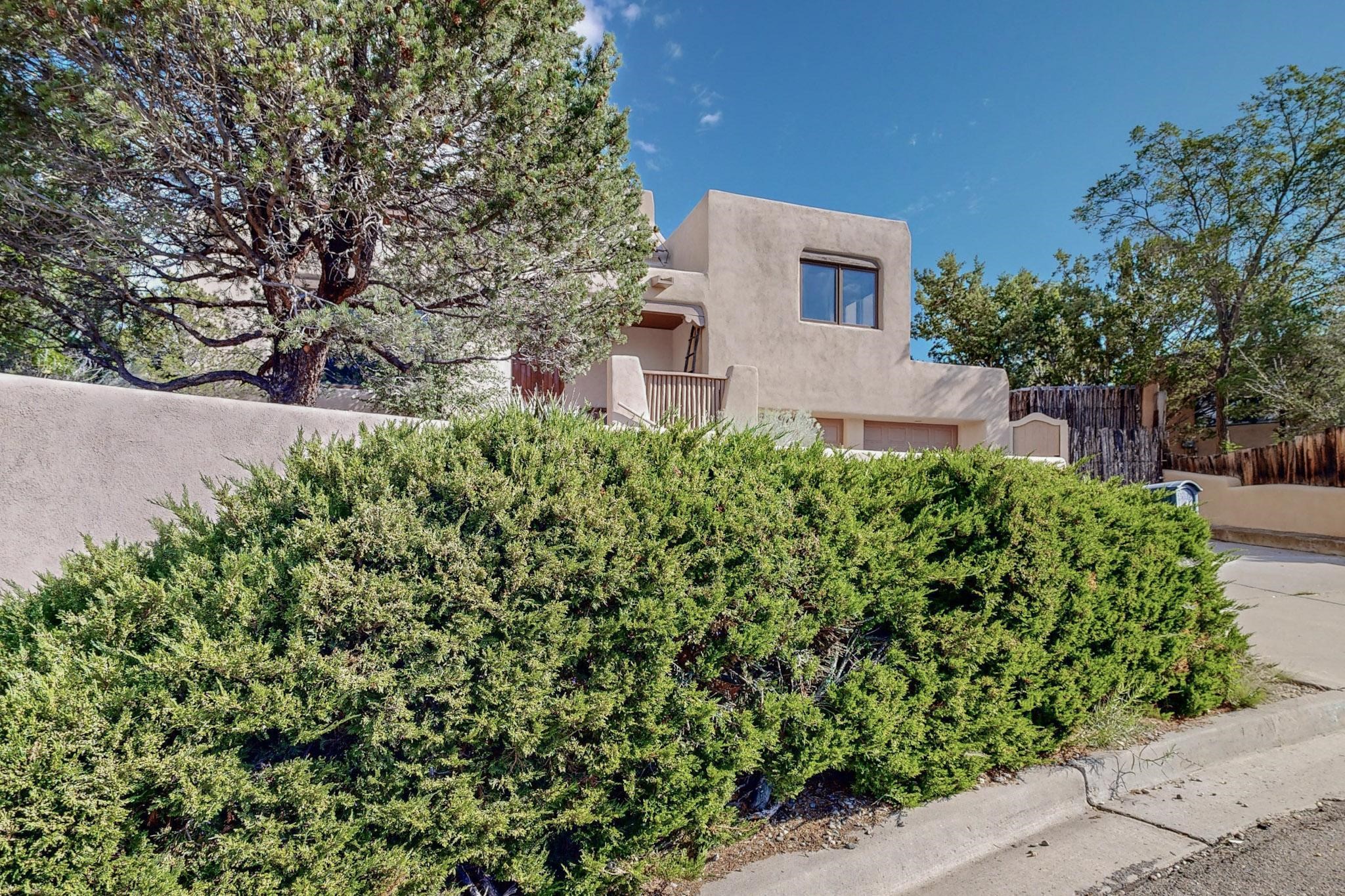 Senda Del Puerto , Santa Fe, NM 87505