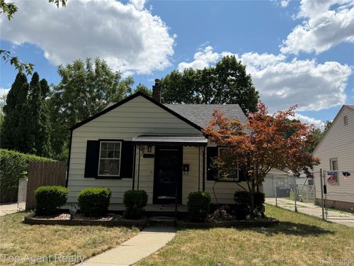 18580 Washtenaw St, Harper Woods, MI, 48225-2146 | Card Image