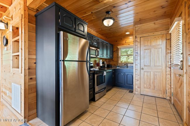 1851 Starr St, House other with 2 bedrooms, 2 bathrooms and null parking in Sevierville TN | Image 10