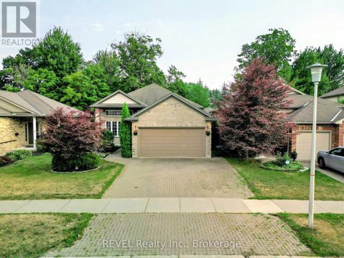 1085 S Wenige Dr, London, ON, N5X4G5 | Card Image
