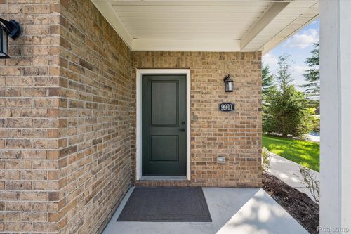 9930 Ridge Run St, Howell, MI, 48855-6319 | Card Image