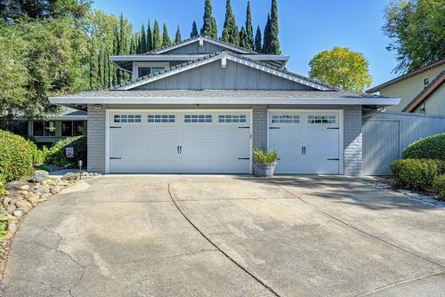 8565 Garland Crest Ct, Elk Grove, CA, 95624-2805 | Card Image