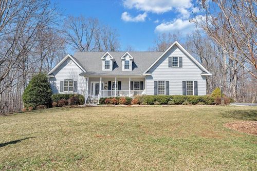 335 Camellia Pl, Moneta, VA, 24121-2690 | Card Image