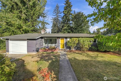 22221 92nd Avenue W, Edmonds, WA, 98020 | Card Image