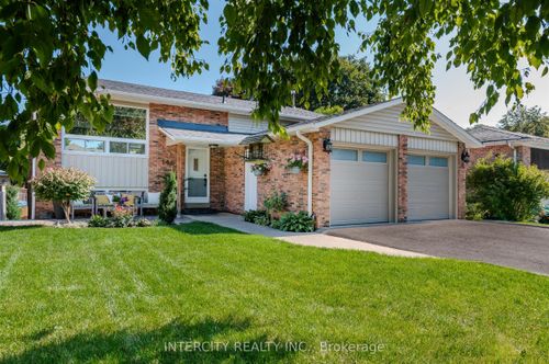 146 Connaught Cres, Bolton, ON, L7E2S4 | Card Image