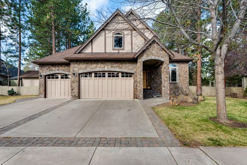 60885 Oasis Pl, Bend, OR, 97702-3902 | Card Image