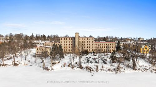 107-1 Rosamond St E, Almonte, ON, K0A1A0 | Card Image