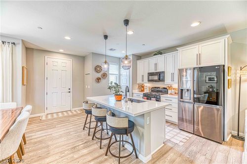 718 Cottonwood Hill Pl, Henderson, NV, 89011-5530 | Card Image