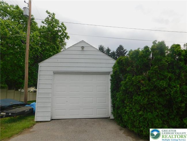 Garage | Image 21