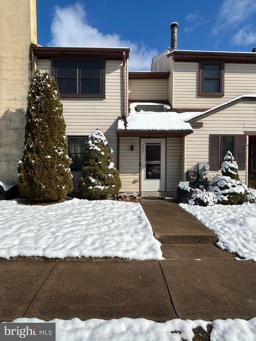 1011 Princeton Pl, WARMINSTER, PA, 18974-3805 | Card Image