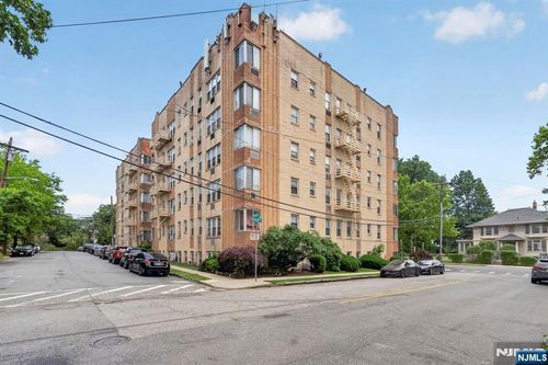 19 Lyons, Newark, NJ, 07112 | Card Image