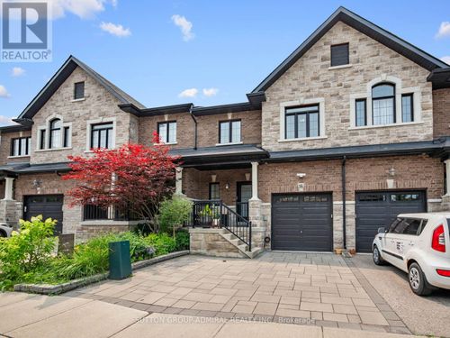 16 Charmuse Lane, Holland Landing, ON, L9N0N7 | Card Image