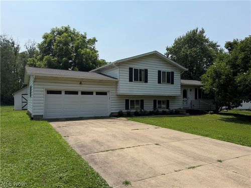36 Westvue Dr, Tallmadge, OH, 44278-1152 | Card Image