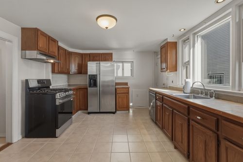 1-1080 Shirley St, Winthrop, MA, 02152-1443 | Card Image