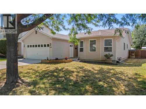 377 Sumac Rd E, Kelowna, BC, V1X7N5 | Card Image