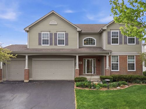 2915 Kelly Dr, Elgin, IL, 60124-4349 | Card Image