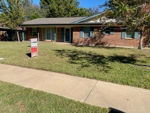 1707 Oakridge Dr, Pantego, TX, 76013-3267 | Card Image