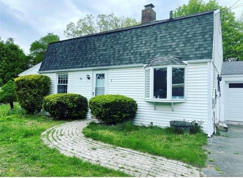 2 Simscroft Rd, Simsbury, CT, 06070-1928 | Card Image