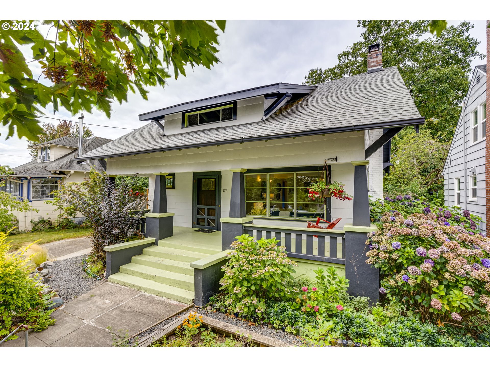 87th Ave, Portland, OR 97216